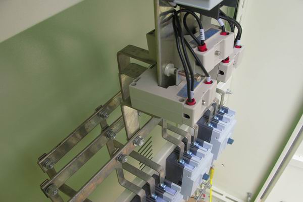 五华配电柜-应急照明配电柜使用对工作人员的具